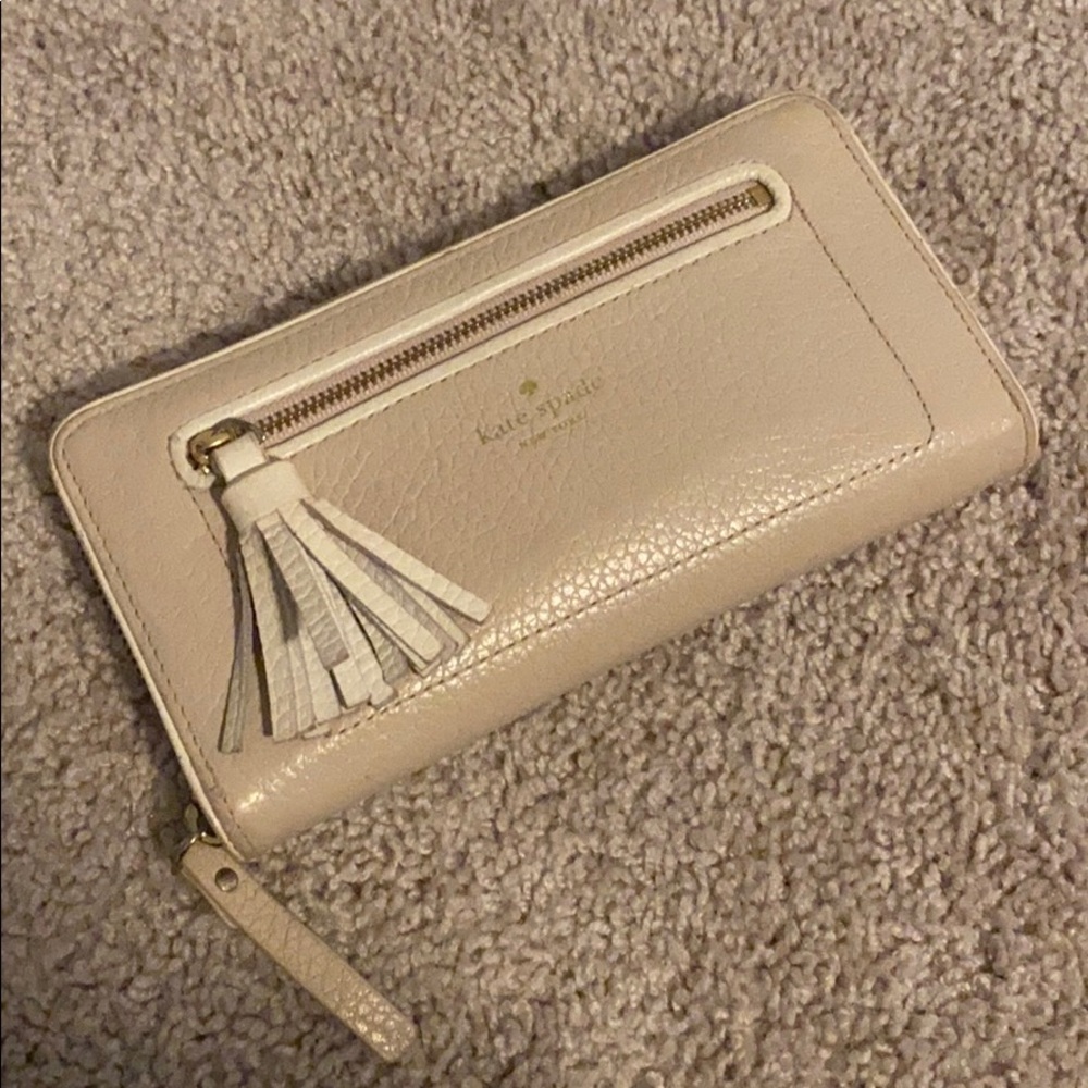 Kate Spade Zip Around Wallet
